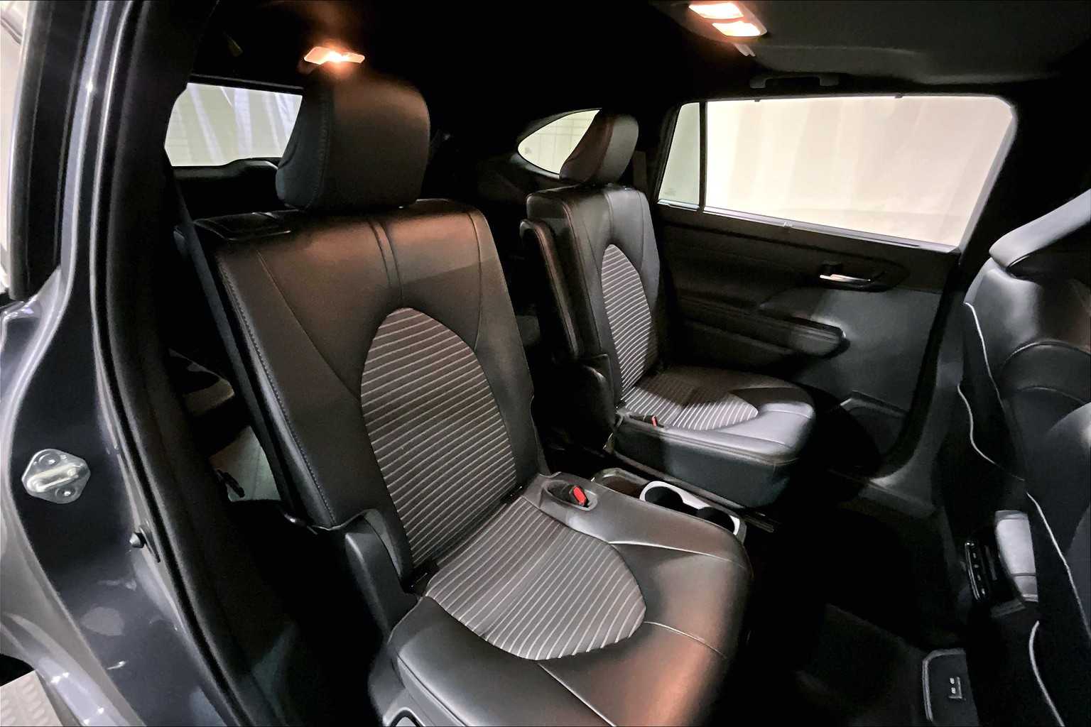 2023 Toyota Highlander XSE photo 18