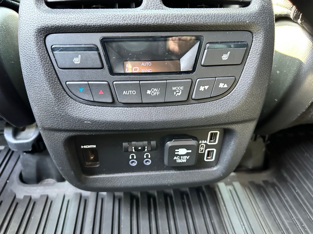 2019 Honda Pilot Touring photo 12