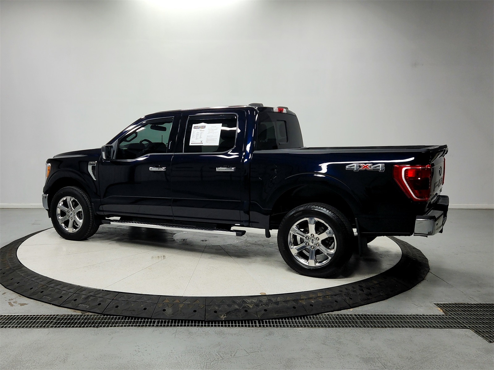 2021 Ford F-150 XLT photo 4