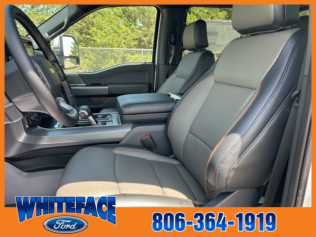2025 Ford F-150 Lariat photo 12
