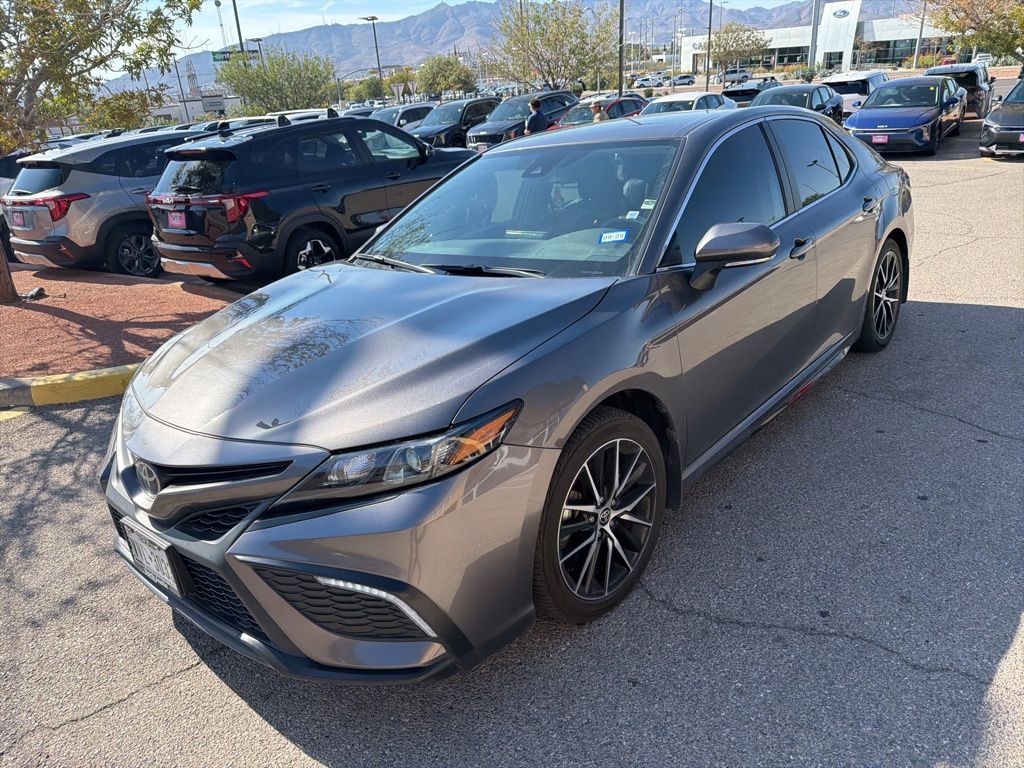 2024 Toyota Camry SE photo 2