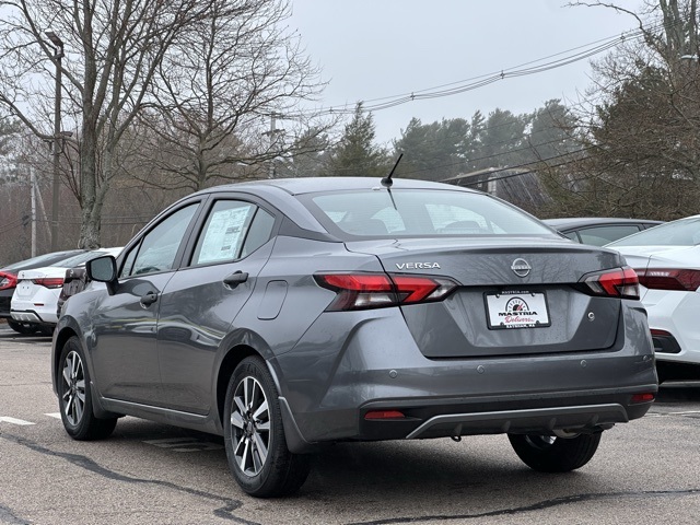 2024 Nissan Versa S photo 4