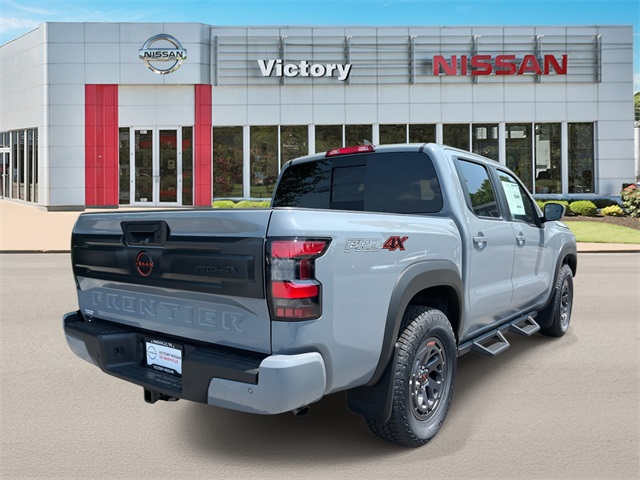 2025 Nissan Frontier PRO-4X photo 3