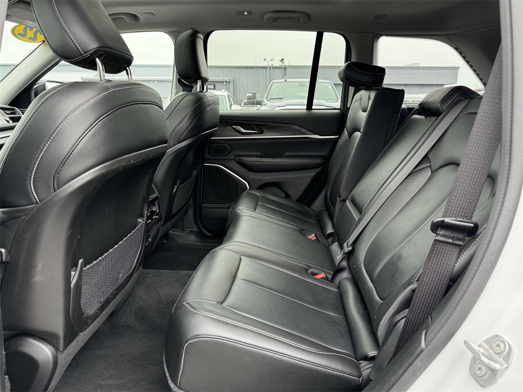 2022 Jeep Cherokee Limited 4xe photo 15