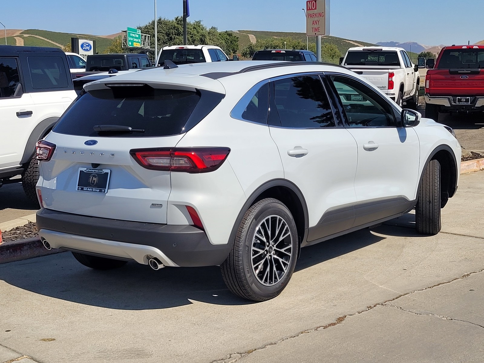 2025 Ford Escape Base photo 4