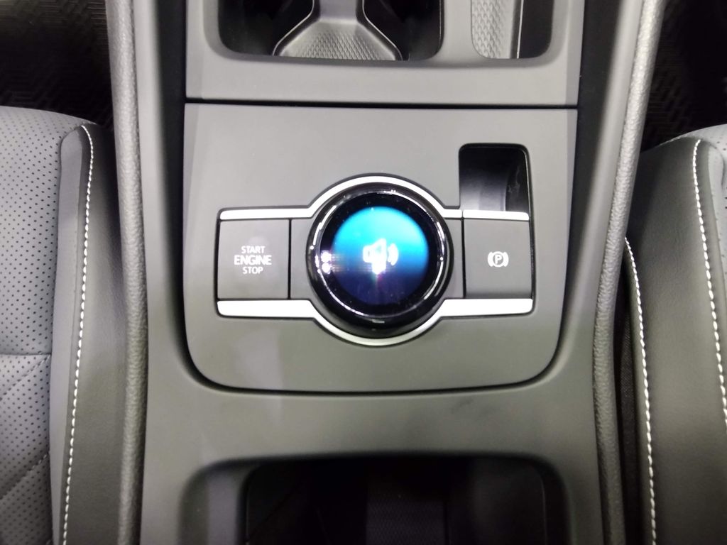 2025 Volkswagen Tiguan SE R-Line Black photo 31