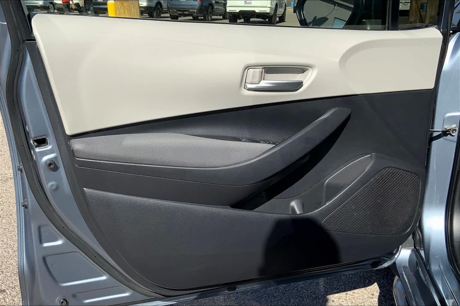 2021 Toyota Corolla Hybrid LE photo 19