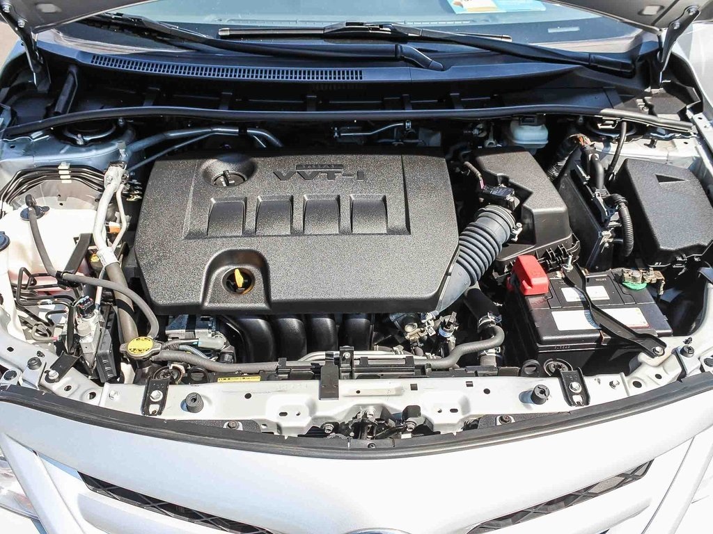 2012 Toyota Corolla LE photo 24