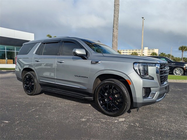 2024 GMC Yukon SLT's photo