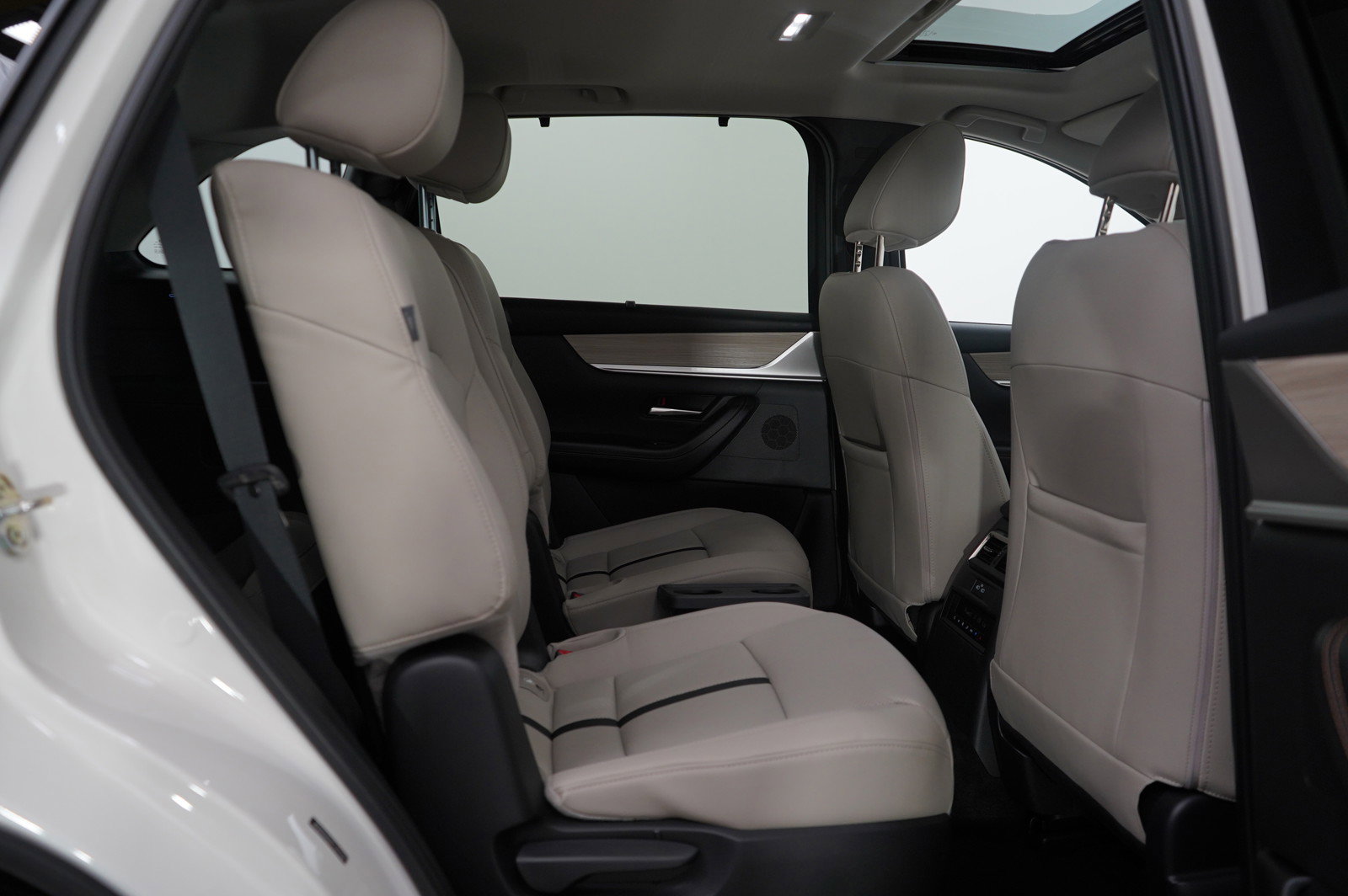 2024 Mazda CX-90 Preferred photo 11