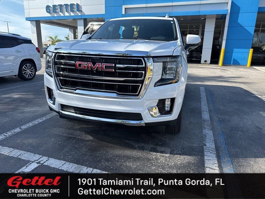 2024 GMC Yukon SLT's photo