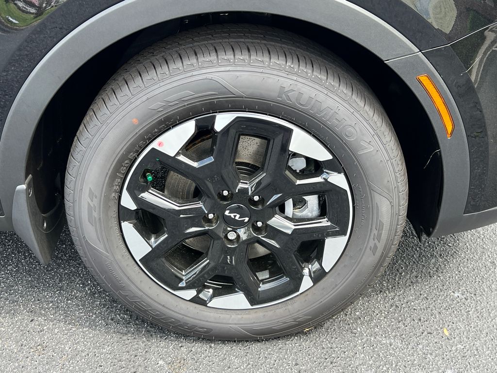 2025 Kia Sorento S photo 11