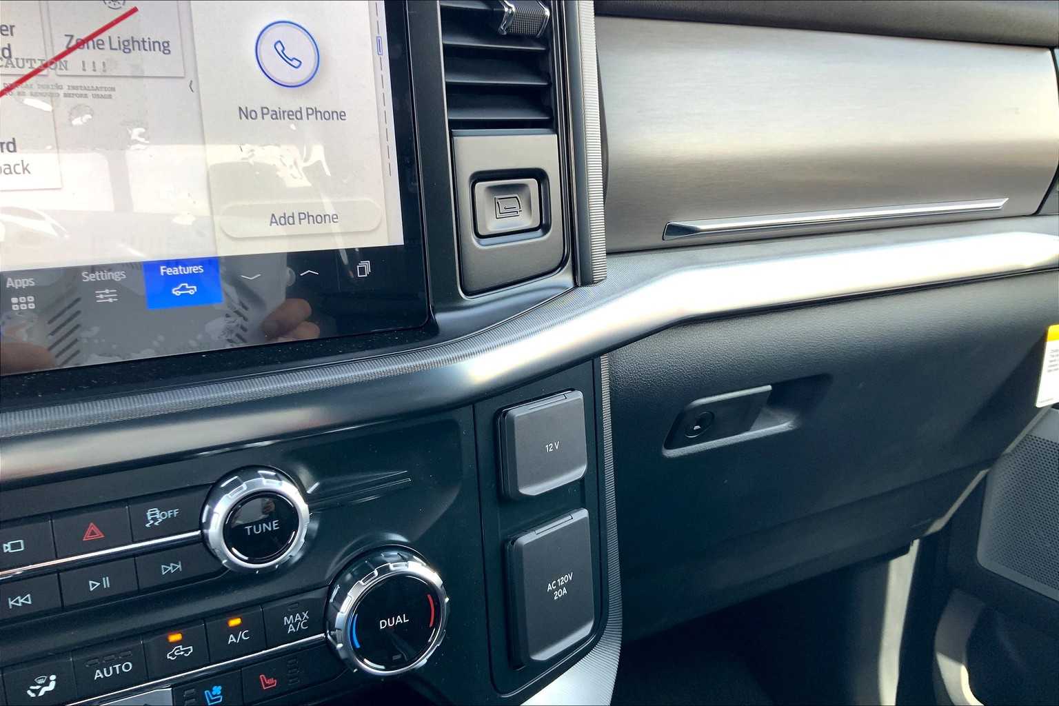 2025 Ford F-150 Platinum photo 17