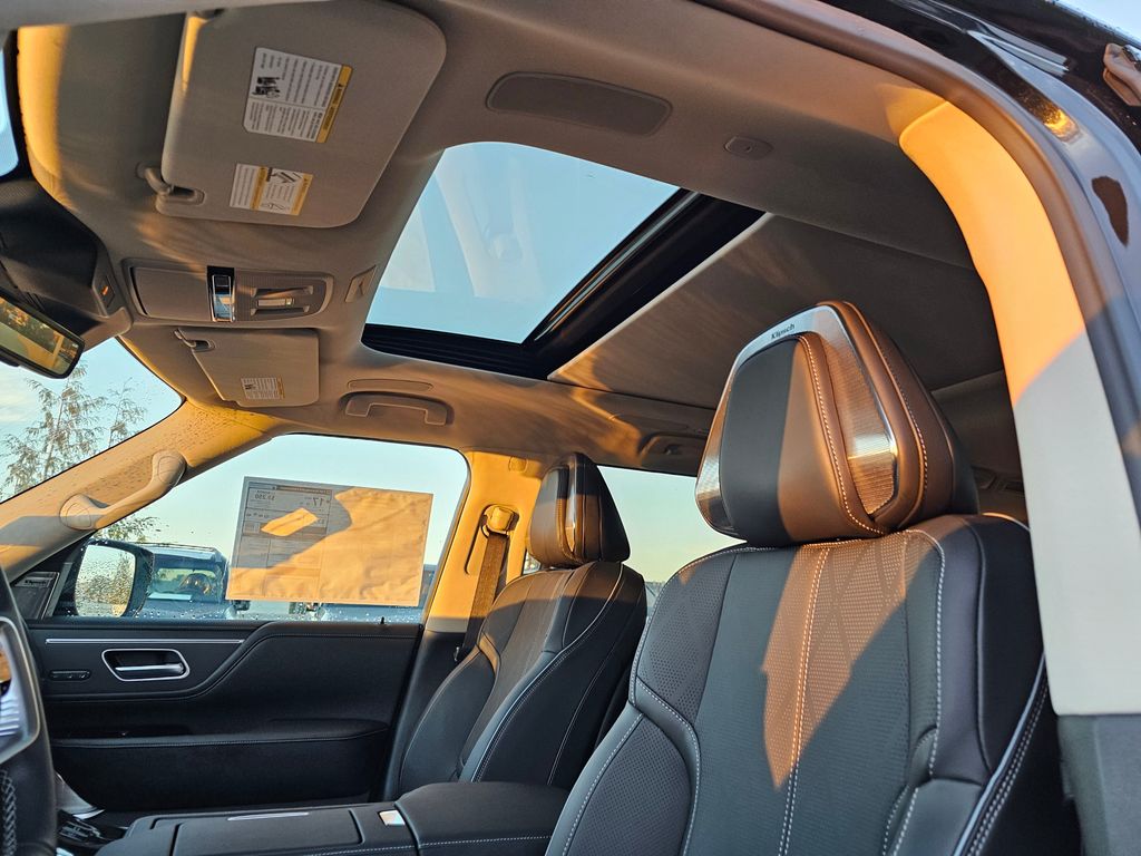 2025 Infiniti QX80 Sensory photo 22