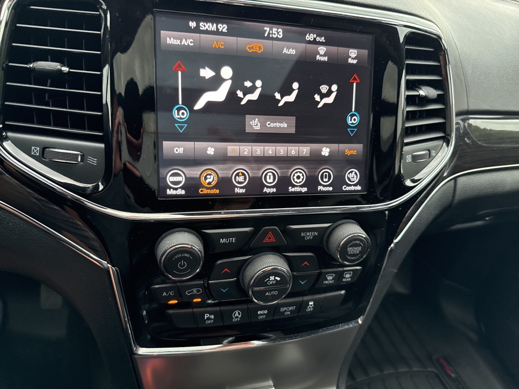 2020 Jeep Grand Cherokee Overland photo 2