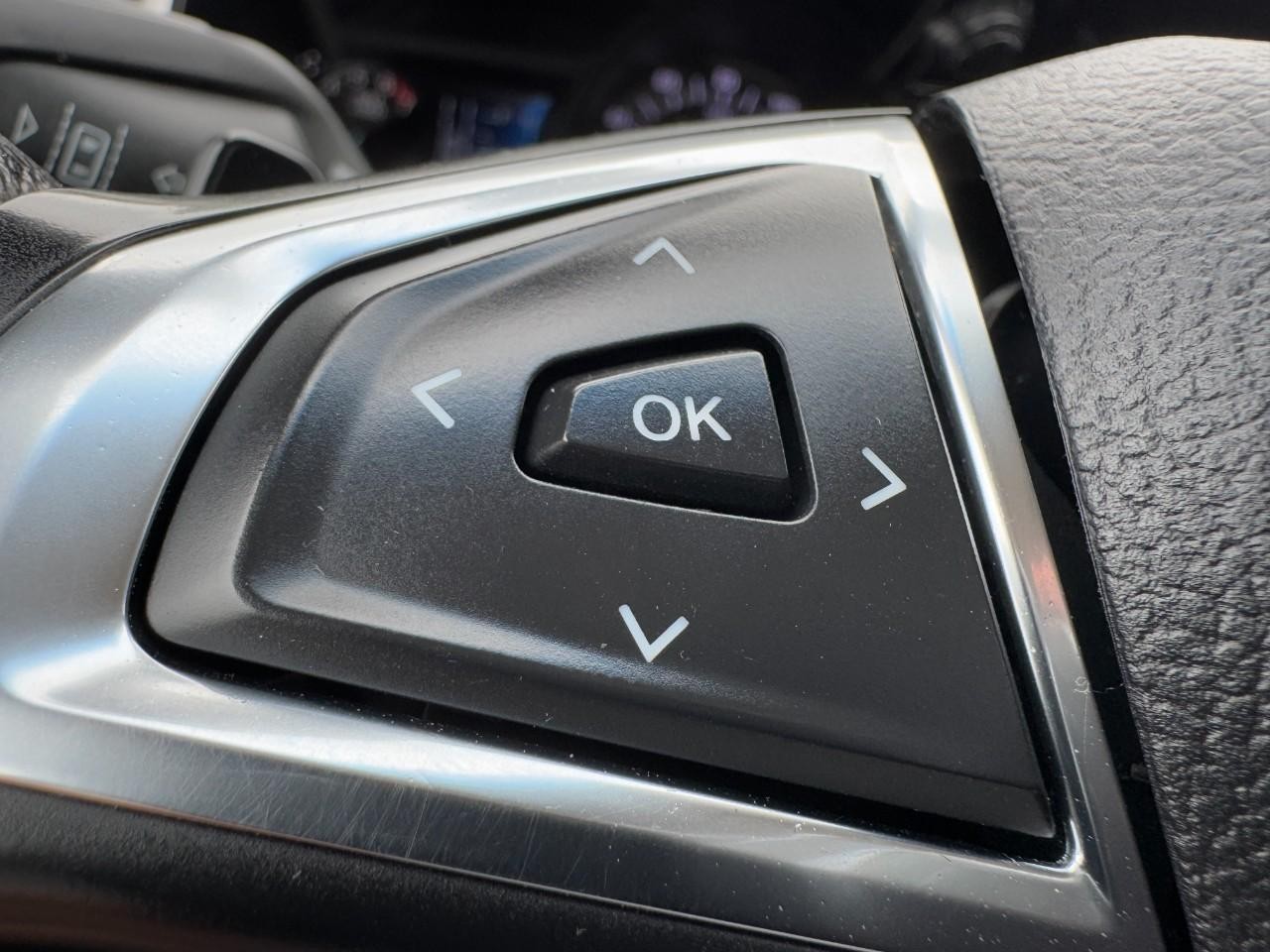 2019 Ford Edge SEL photo 15