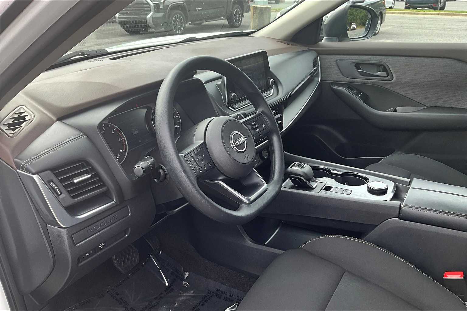 2023 Nissan Rogue S AWD photo 15