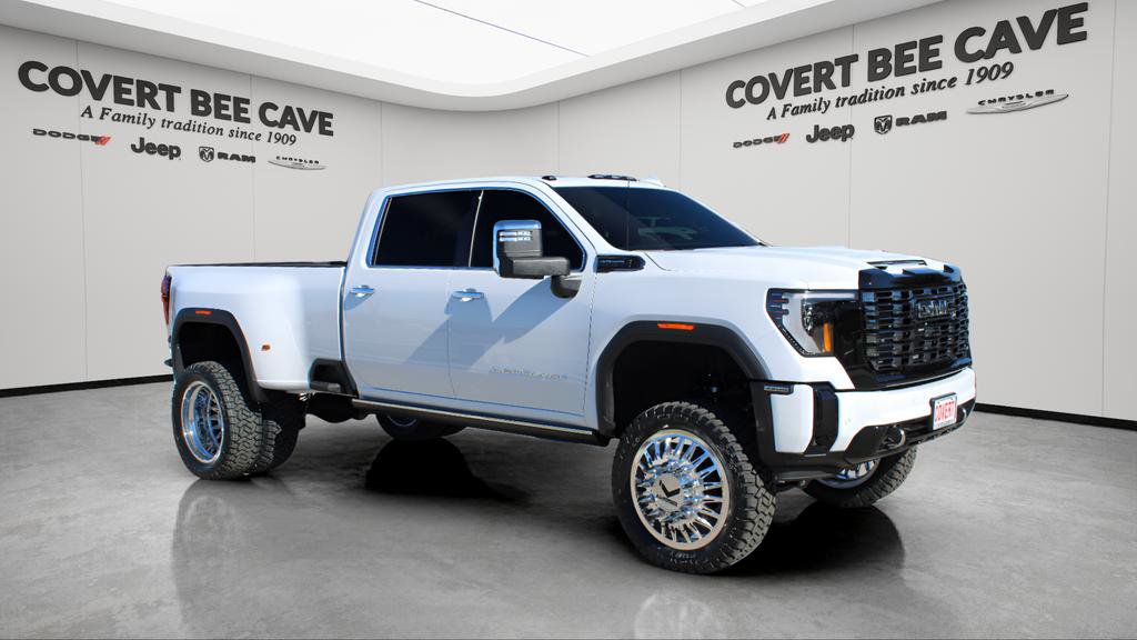 2026 GMC Sierra Denali's photo