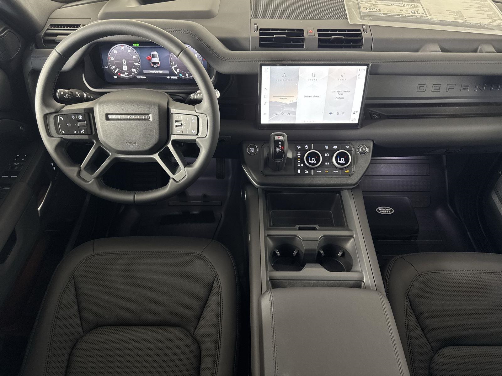 2025 Land Rover Defender 110 X-Dynamic SE photo 10