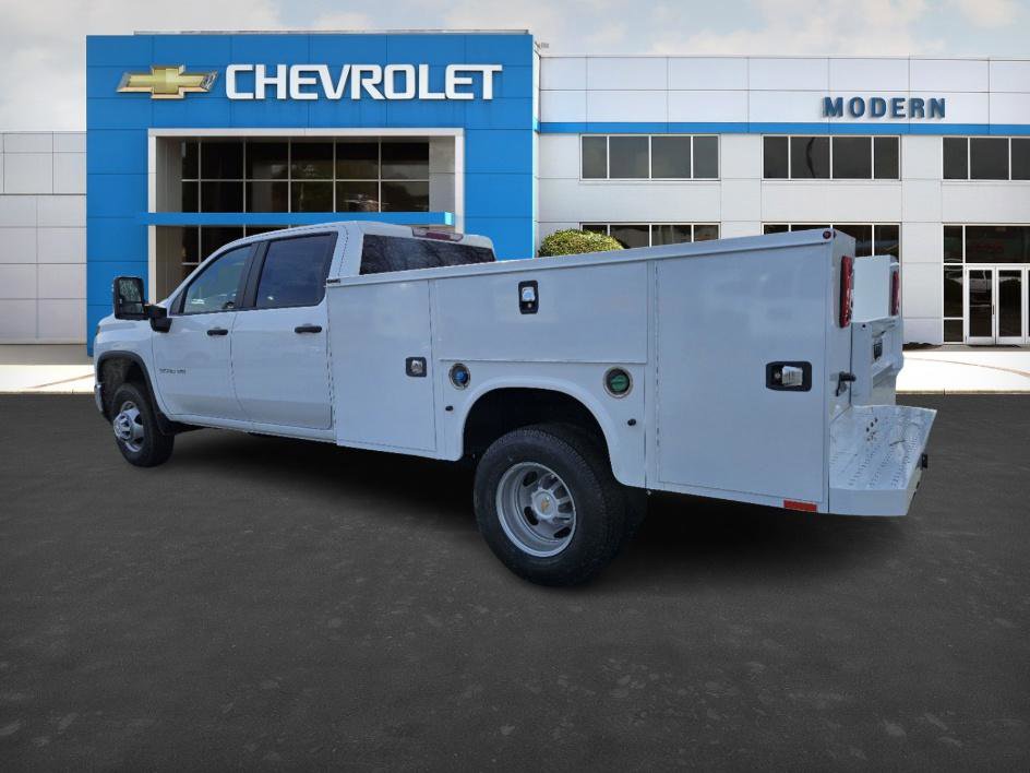 2024 Chevrolet Silverado 3500HD Work Truck photo 3