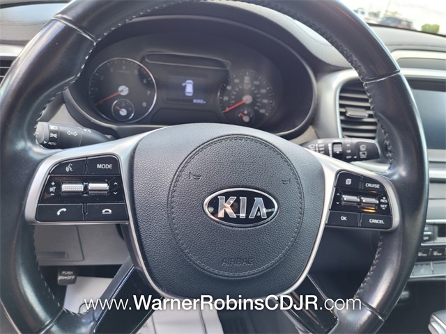 2020 Kia Sorento S photo 18