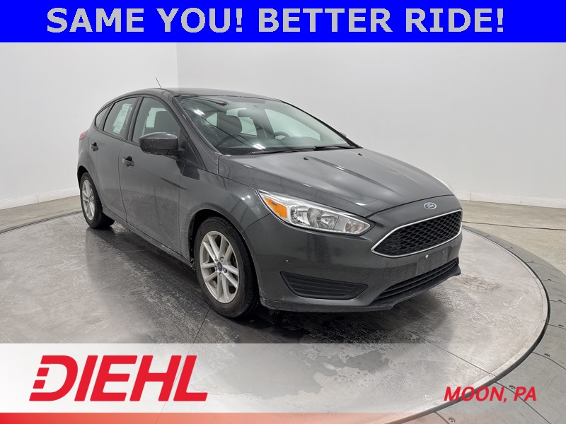 2018 Ford Focus SE's photo