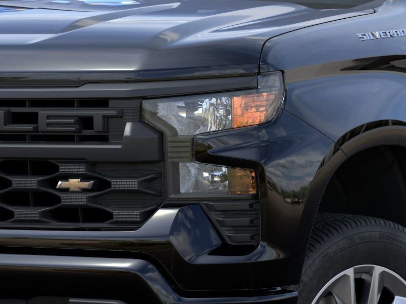 2026 Chevrolet Silverado Custom photo 9
