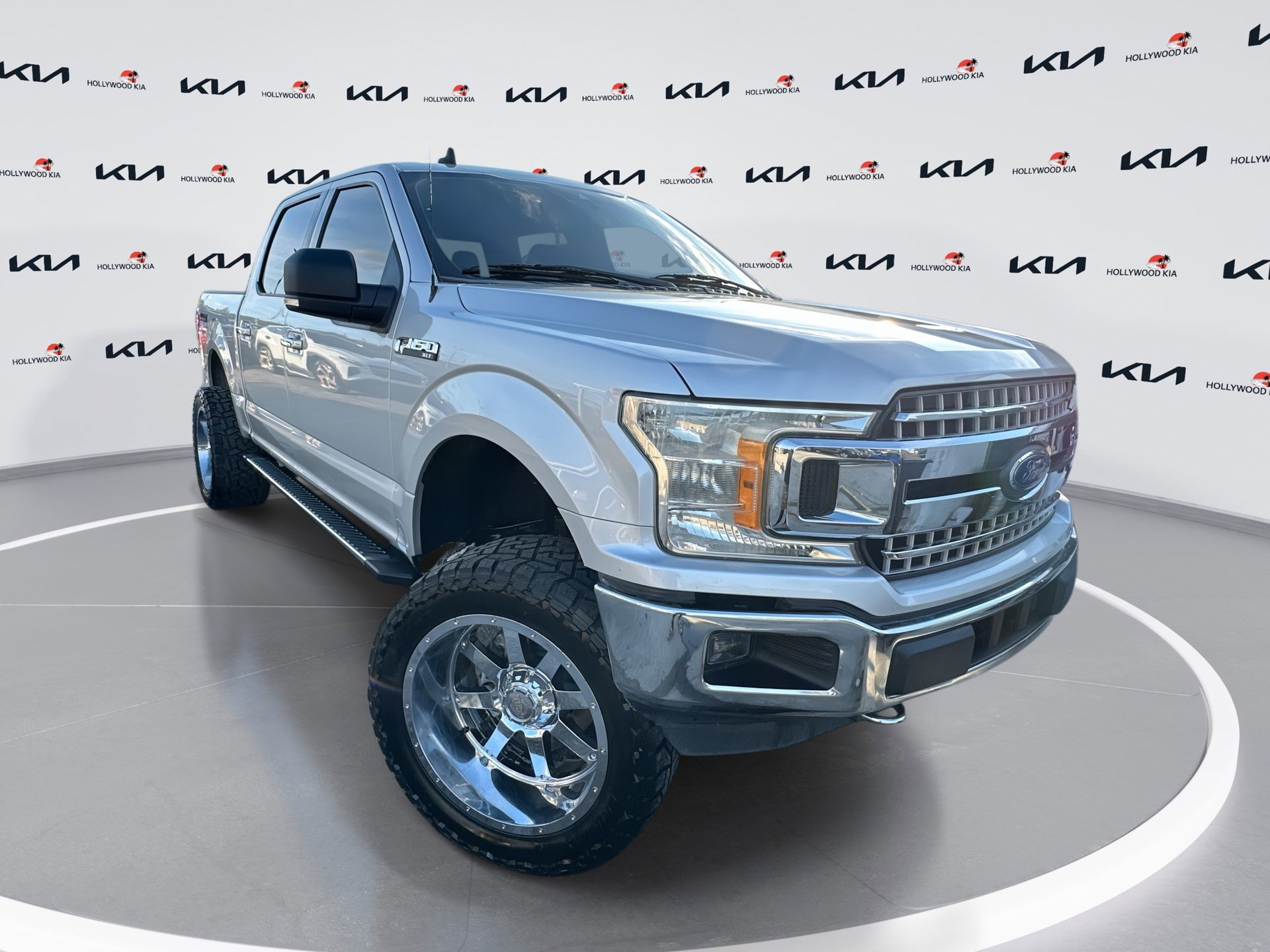 2019 Ford F-150 XLT's photo