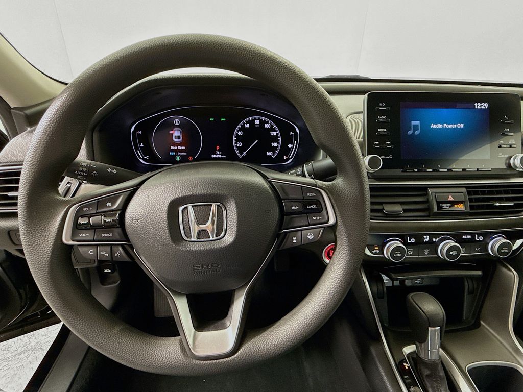 2019 Honda Accord LX 1.5T photo 11