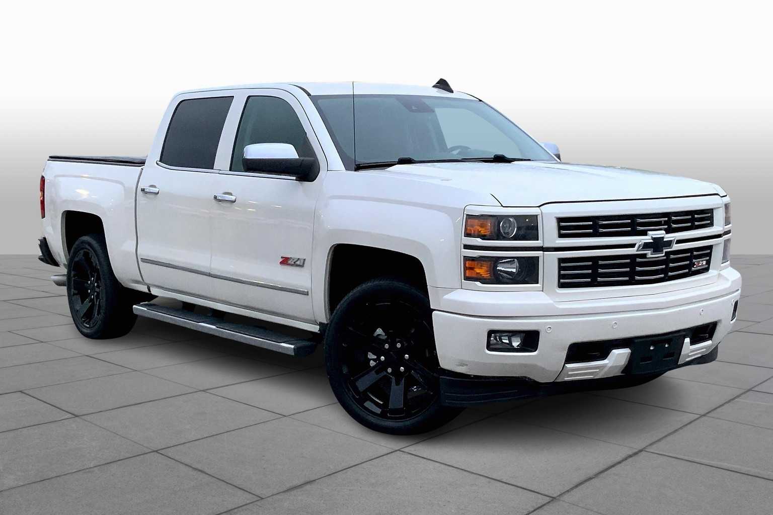 2015 Chevrolet Silverado 1500 LTZ photo 2
