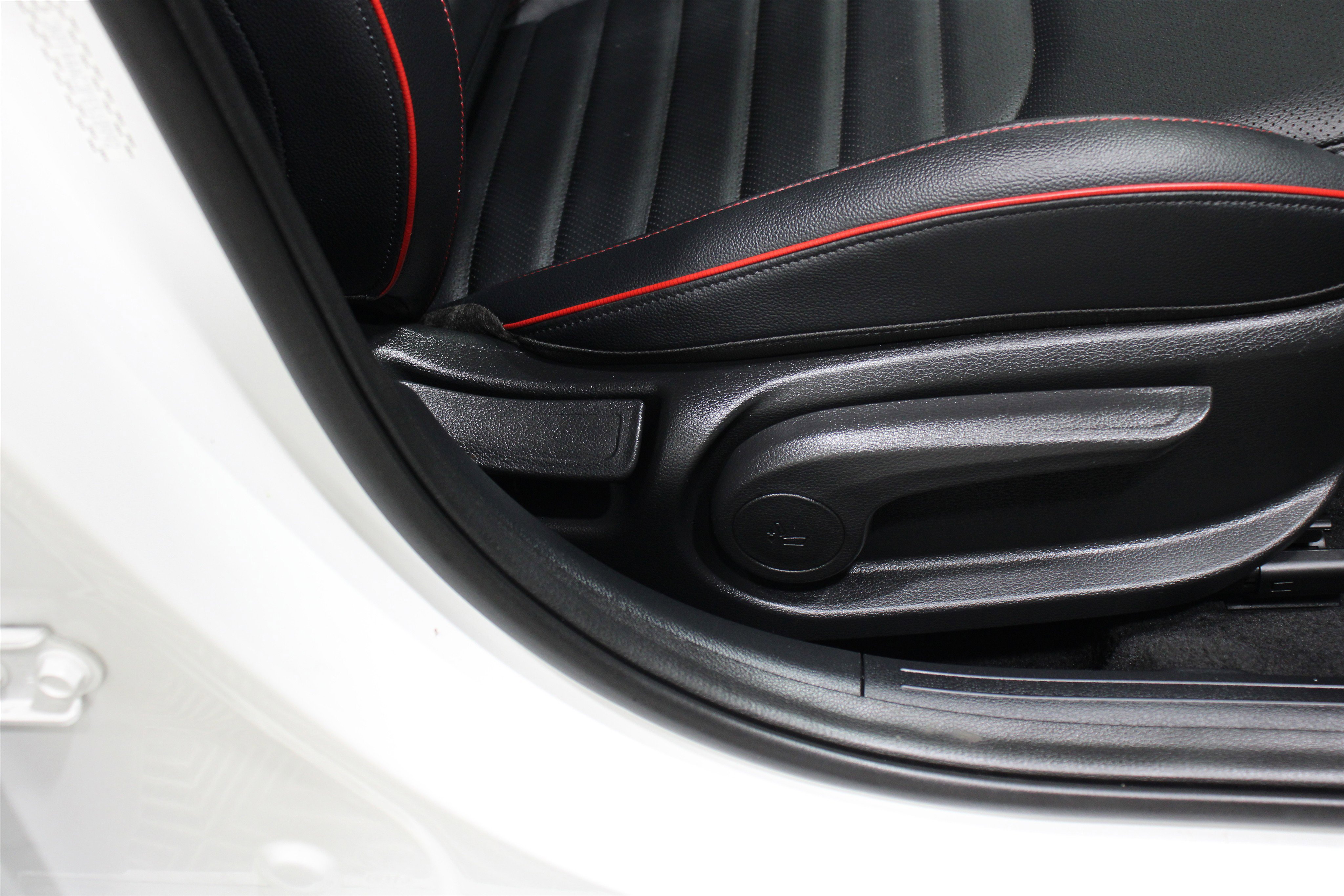 2023 Kia Forte GT photo 13