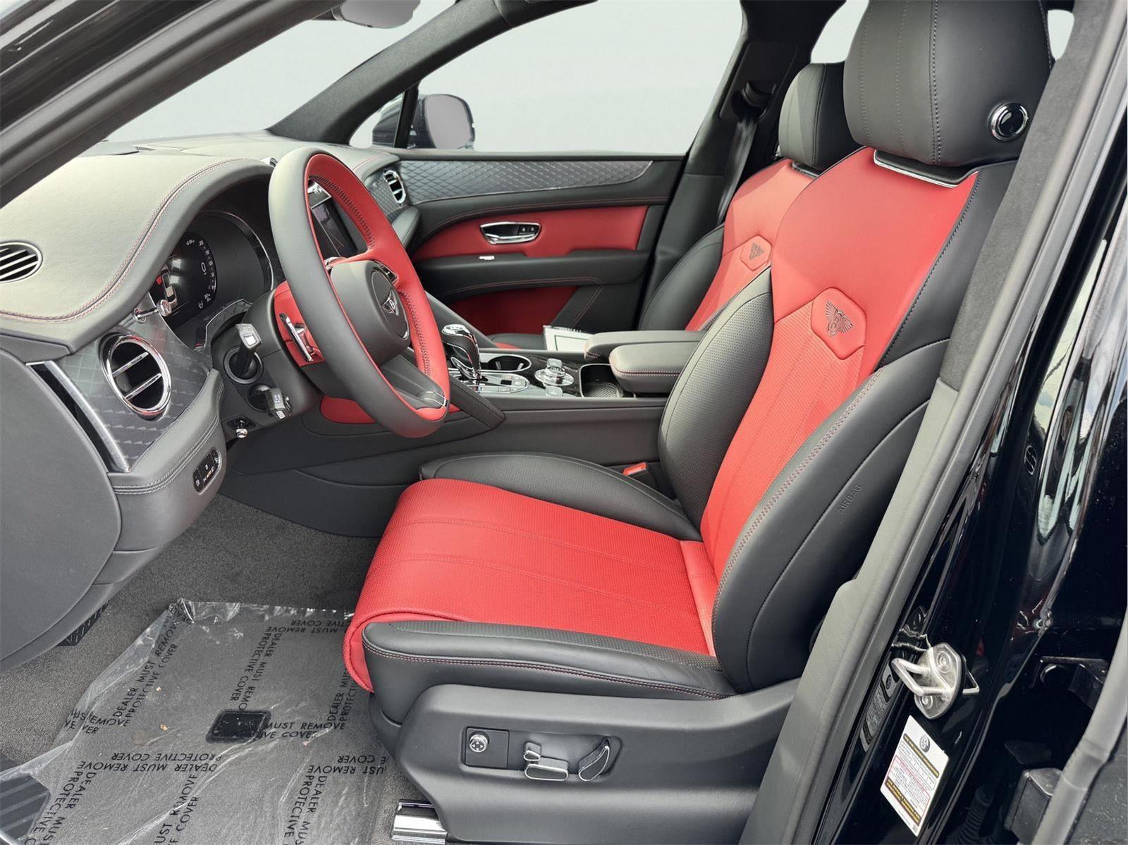 2024 Bentley Bentayga V8 photo 9