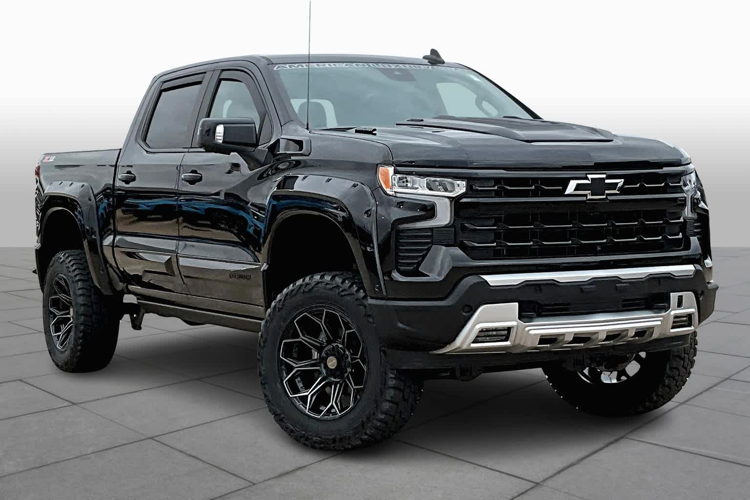2025 Chevrolet Silverado 1500 RST photo 3