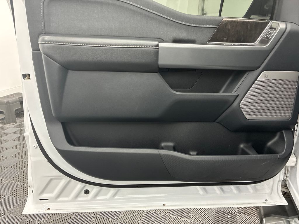 2022 Ford F-150 Lariat photo 9