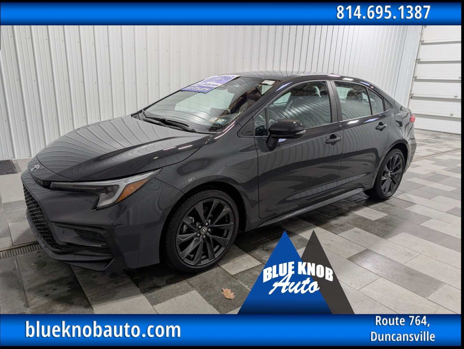 2025 Toyota Corolla SE's photo