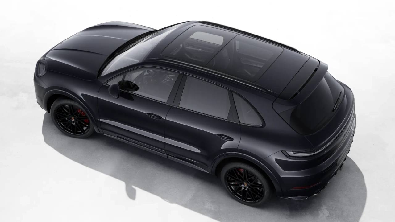 2026 Porsche Cayenne S photo 4