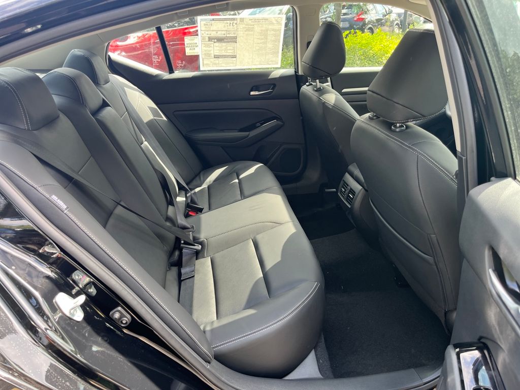 2025 Nissan Altima 2.5 SL photo 17