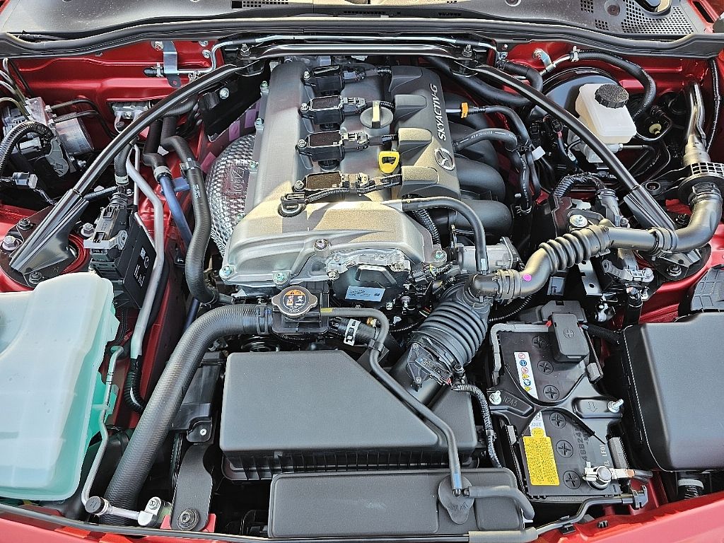 2025 Mazda MX-5 Miata Miata Grand Touring photo 9