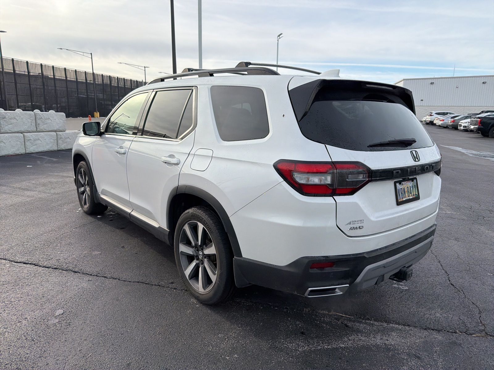 2023 Honda Pilot Elite photo 3