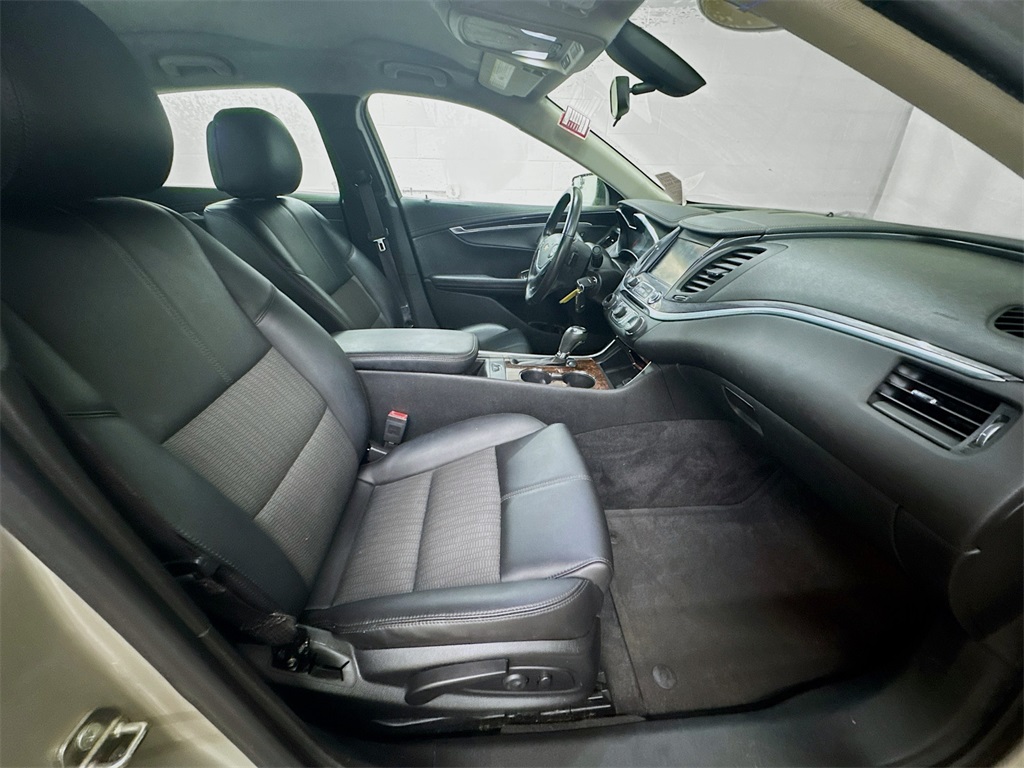 2014 Chevrolet Impala 2LT photo 21