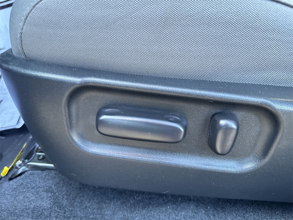 2022 Toyota Tacoma SR5 photo 18