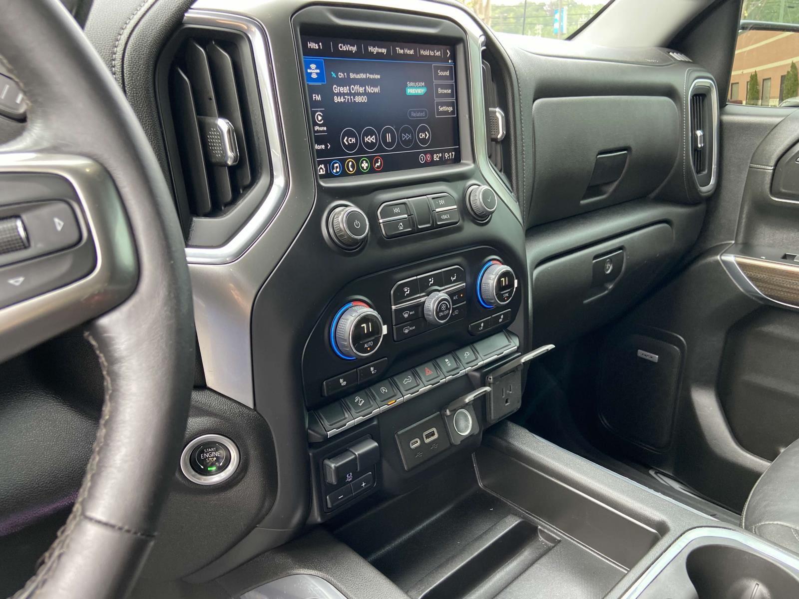 2022 Chevrolet Silverado 1500 RST photo 11