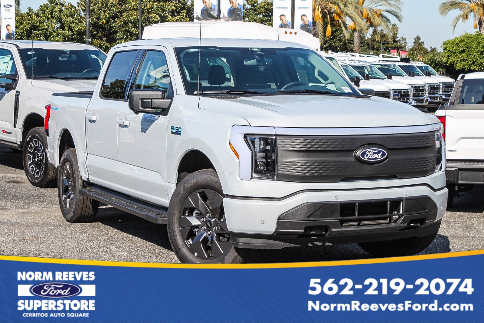 2025 Ford F-150 Lightning Flash's photo