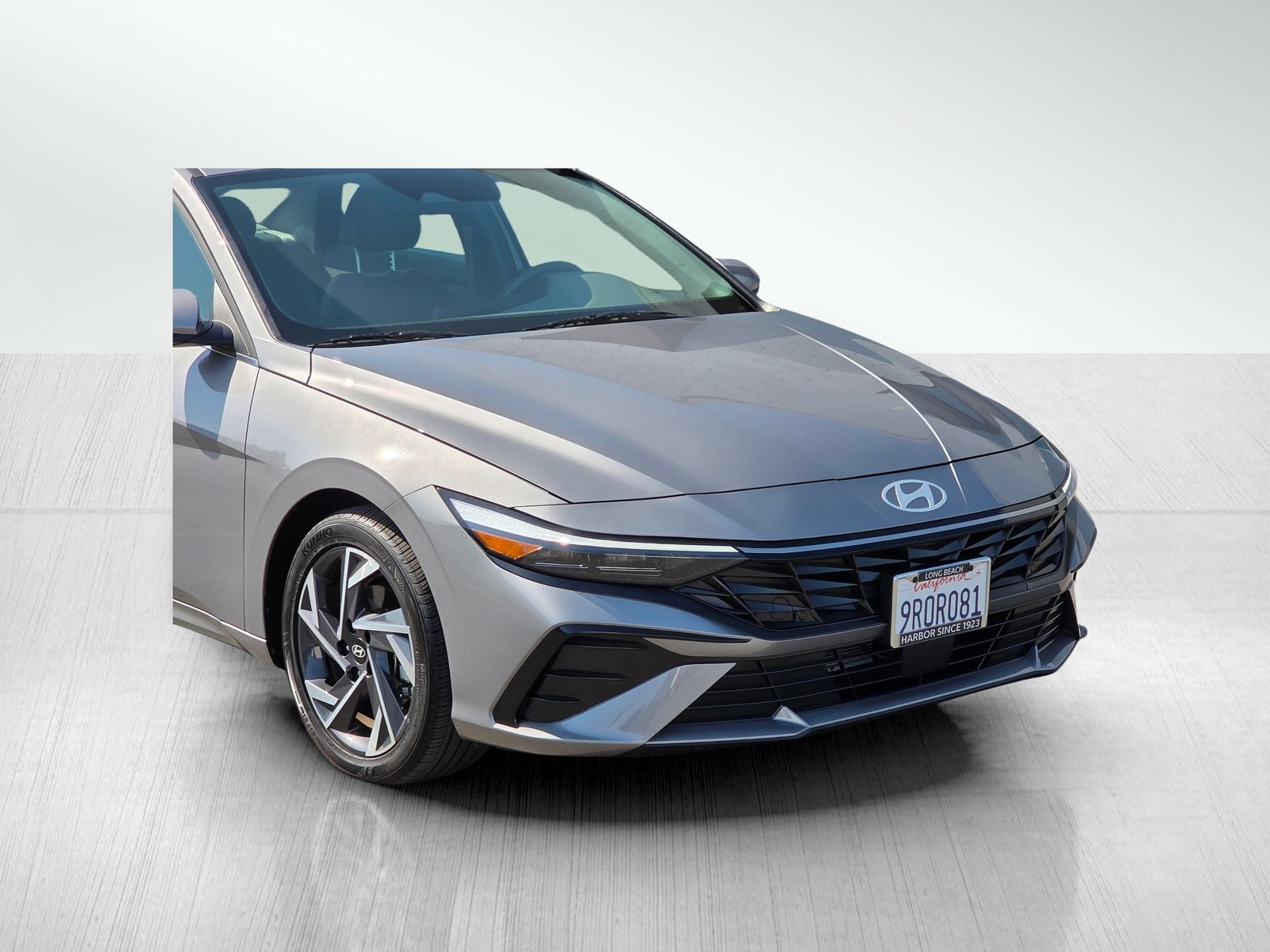 2024 Hyundai Elantra SEL photo 3