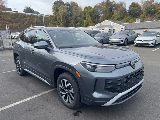 2026 Volkswagen Tiguan S photo 4