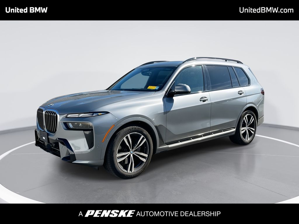 2023 BMW X7 40i's photo