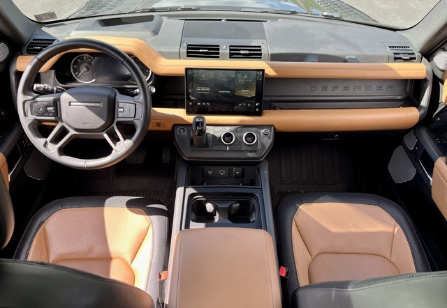 2023 Land Rover Defender 130 X-Dynamic SE photo 12