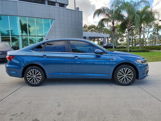 2019 Volkswagen Jetta SEL photo 9