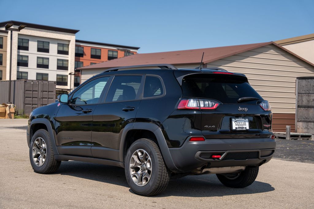 2020 Jeep Cherokee Trailhawk photo 3