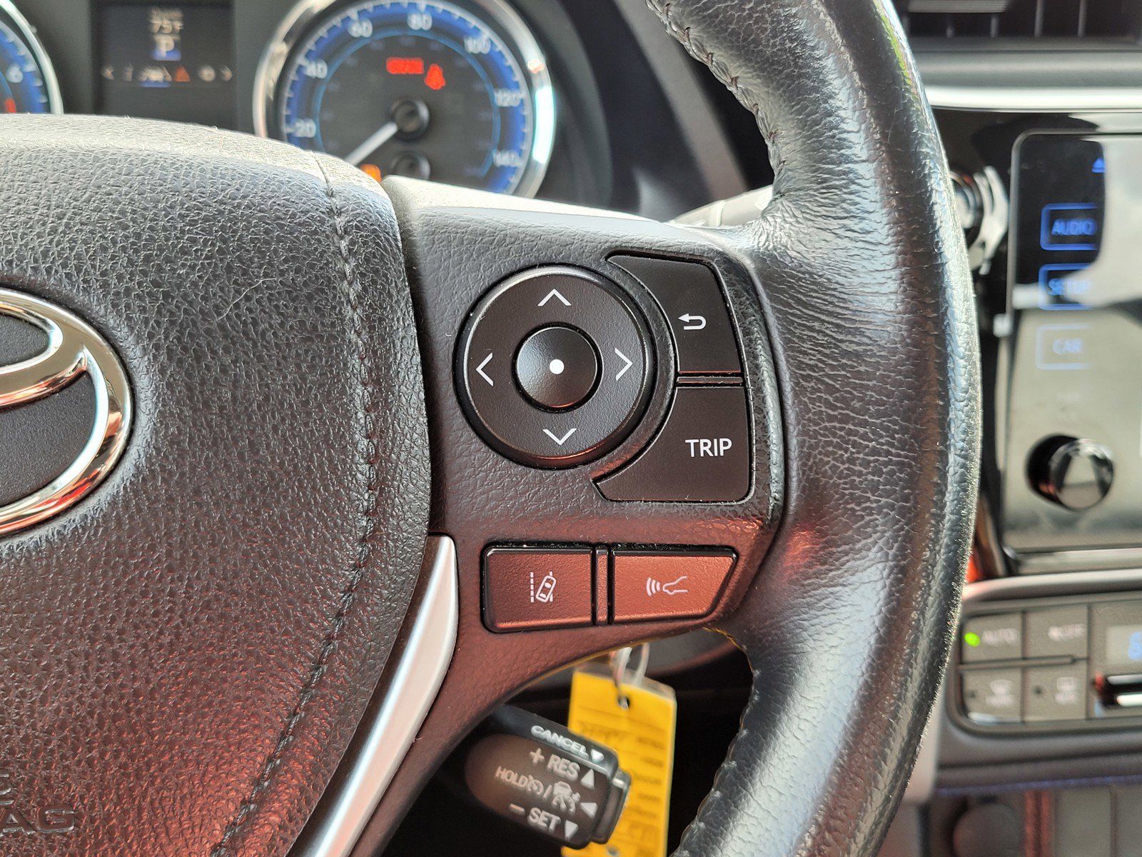 2019 Toyota Corolla XLE XSE photo 24